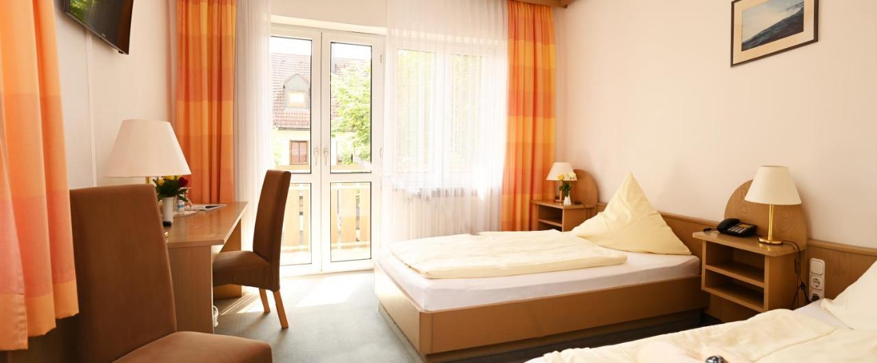 Hotel Zum Alten Wirt Langenbach  Esterno foto